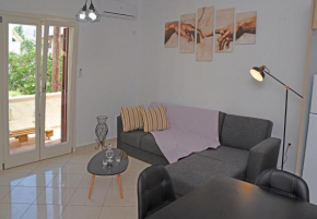 Little Yard Studios & Apartments #1